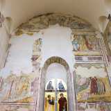 Sulla parete di fondo � rappresentato il Giudizio universale, con il Cristo pantocratore sul trono...